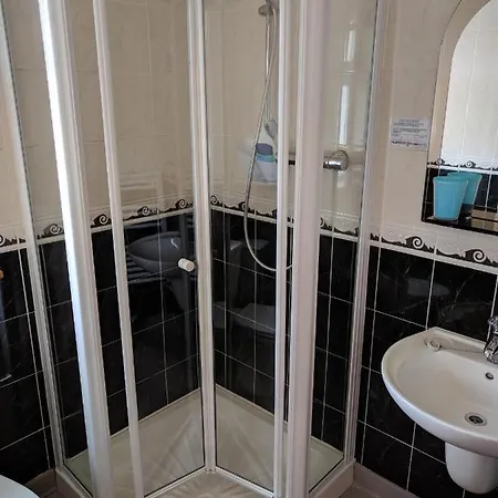 Lough Gara Self Catering *