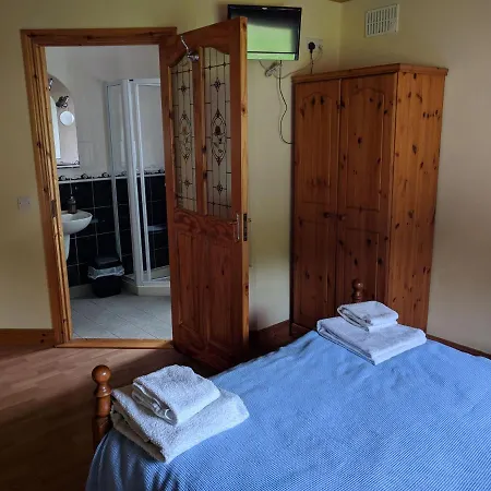 Lough Gara Self Catering بيت للعطل *