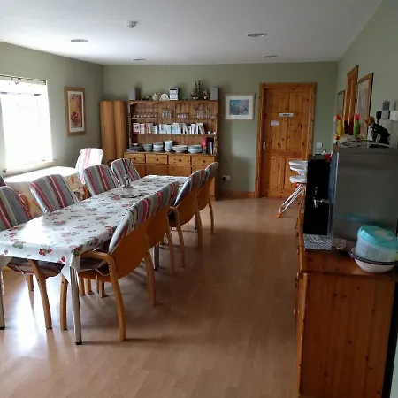 Lough Gara Self Catering בית נופש