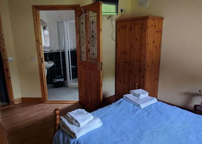 Lough Gara Self Catering 펜션 *